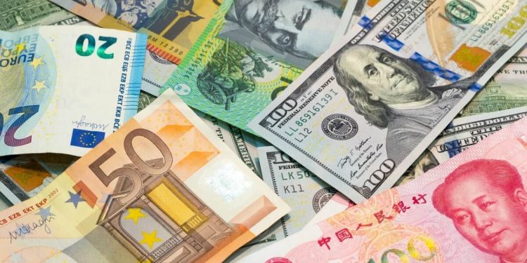 EURUSD and GBPUSD: GBPUSD is close to testing Friday’s high