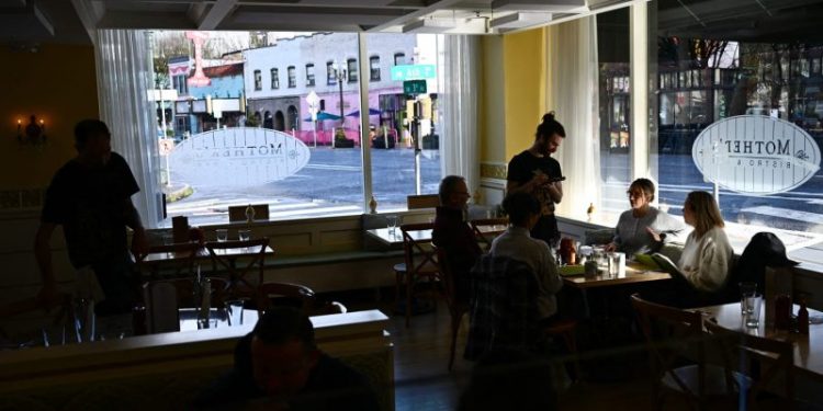 Inflation vs. wages: How rising prices stack up against growing pay