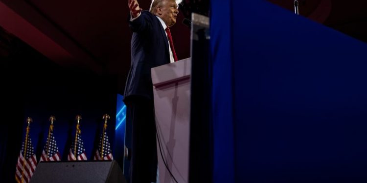 Trump spreads violent rhetoric by suggesting migrants should fight for sport