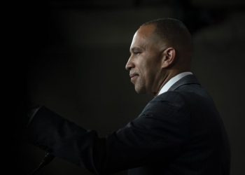 Jeffries delivers message from House Democrats to Biden