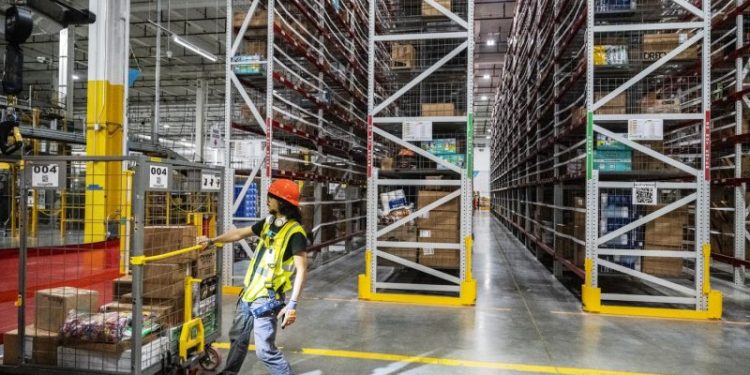 U.S. unemployment rate ticks up to 4.3% amid signs of broader economic slowdown