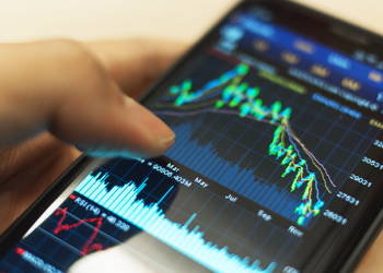 Japan Stocks Declined Today: Topix Shaved Off 3.2%
