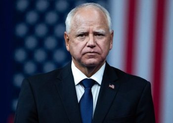 Walz unknown by 4 in 10 Americans, but favorability rating tops Vance: poll