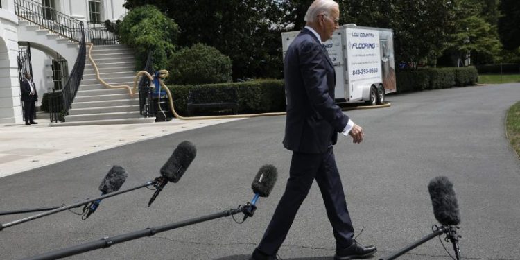 Biden focused on ‘legacy’ in final months, but skeleton schedule ‘signals’ an empty house to rivals: expert