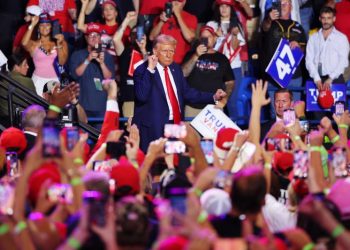 Trump escalates gendered personal insults against Harris, defying GOP pressure