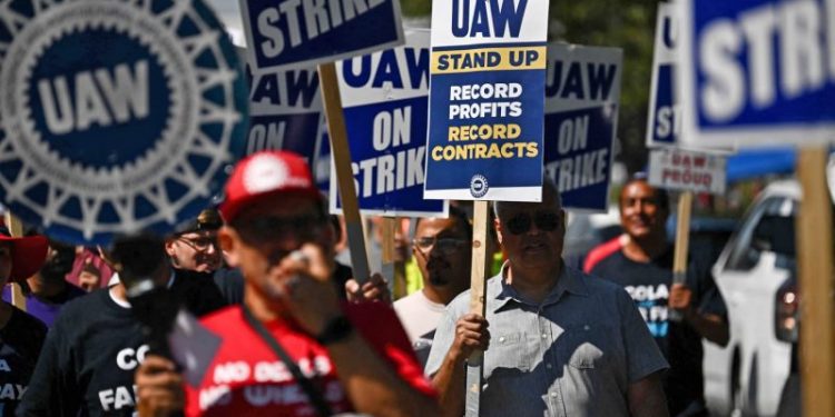 UAW, U.S. dealers increase criticism of Stellantis CEO over cuts, sales declines