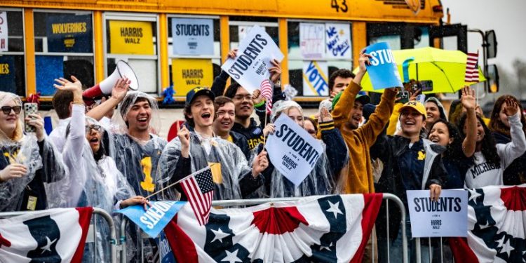 Democrats, with ‘Coach Walz’ as VP pick, embrace political power of football