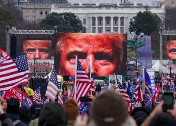 With one exaggerated anecdote, Trump kneecaps his Jan. 6 defense