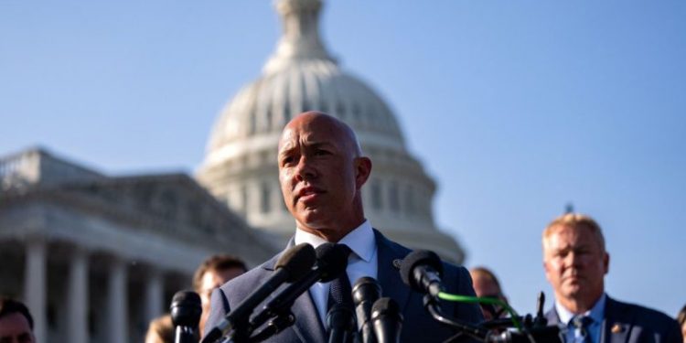 Mast demands VA fire staffers over Vance, Walz medical record breach, FBI probe possible foreign interference