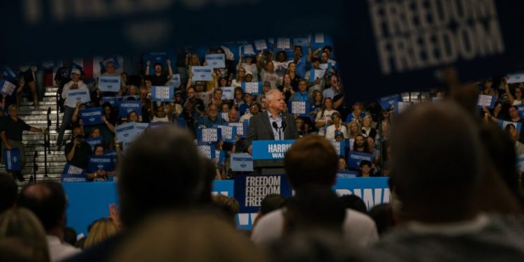 Tim Walz’s bubble-wrapped campaign