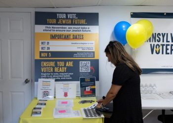 Harris and Trump vie for Jewish voters unsettled by Israel-Gaza conflict