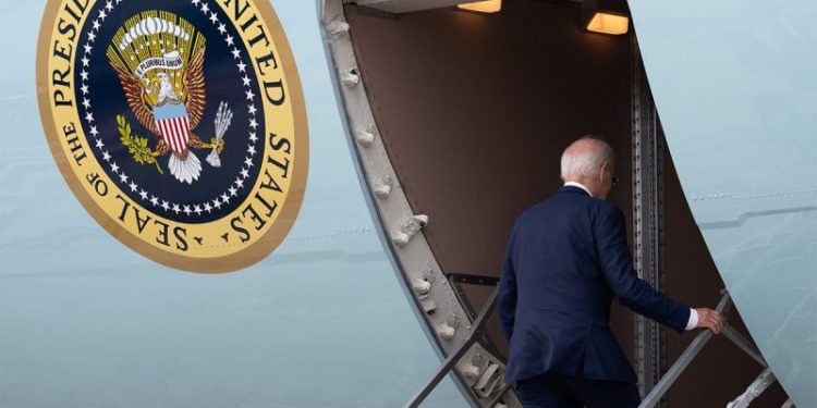 Biden skips taking questions at G-20 in Brazil, despite reporter pleading with him