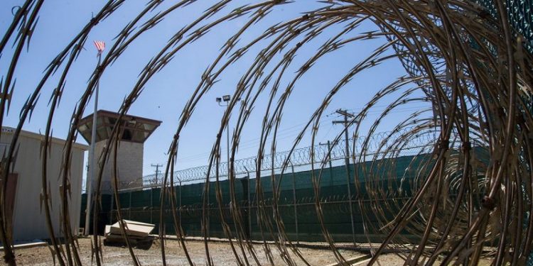 Pentagon transfers out 3 Guantanamo Bay detainees
