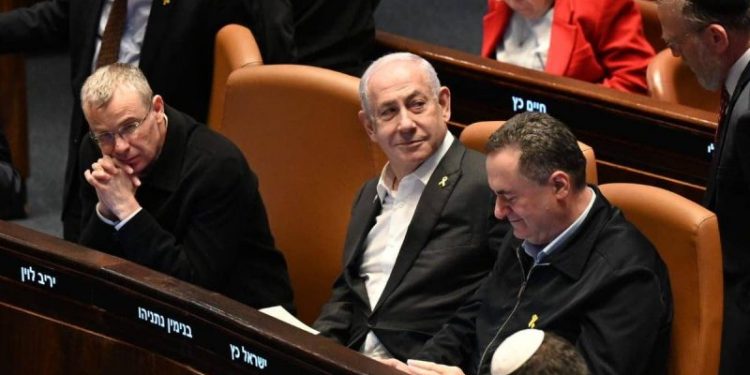 Netanyahu goes against doctor’s orders, appears in Israeli parliament after surgery