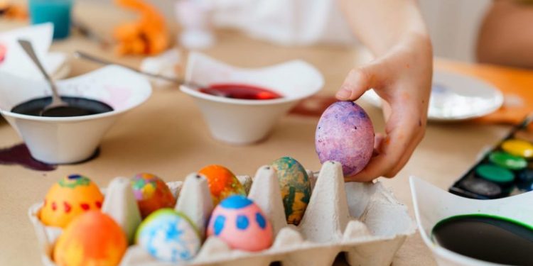 Soaring egg prices are threatening a classic holiday tradition: Easter dye kits