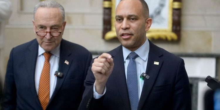 House Dems undercut Jeffries on Schumer’s leadership as Left’s messaging woes persist