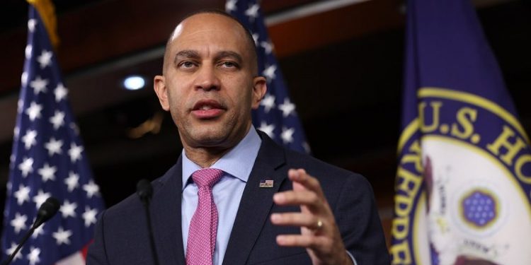 148 Democrats back noncitizen voting in DC as GOP raises alarm about foreign agents