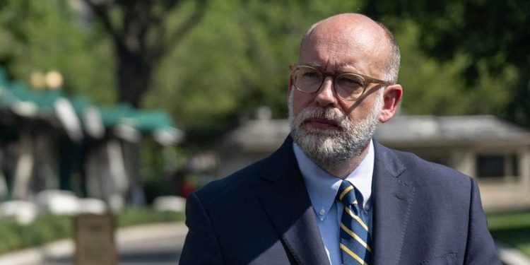 Senators push back against Vought’s call for more partisan spending process