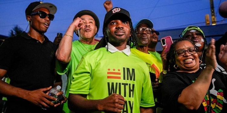 Former DC councilmember wins back seat months after being expelled over bribery charge